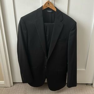 Men’s Jos. A. Bank black traveler suit